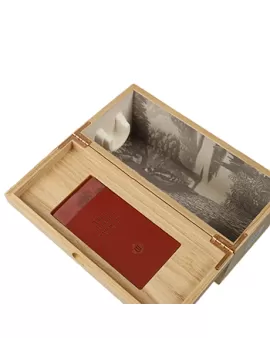 Wooden Single Bottle Hand Carved Drinks Box