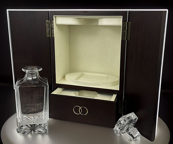 Luxury bottle and box design for luxury perfume concept, Other design  contest