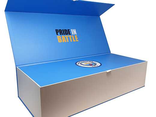 Man City Fan Gift Box half open